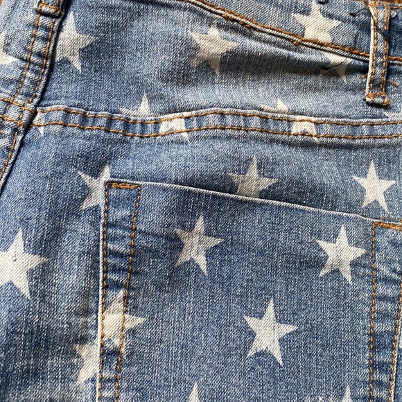 High Rise Star Print Denim Shorts - Picture 7 of 7